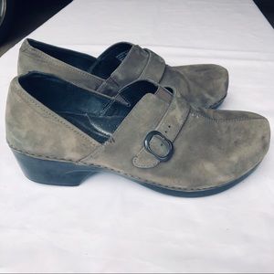 Dansko leather buckle clogs gray 11